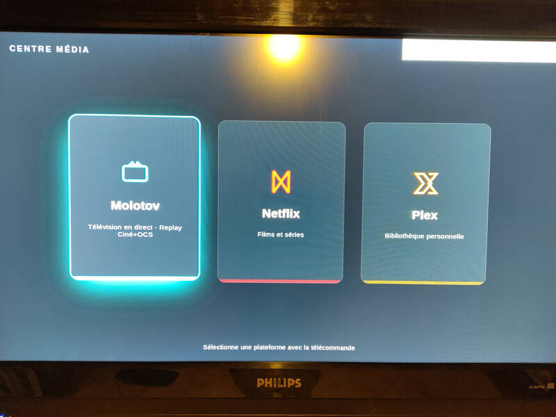 Écran de sélection du service (Molotov, Netflix, Plex)
